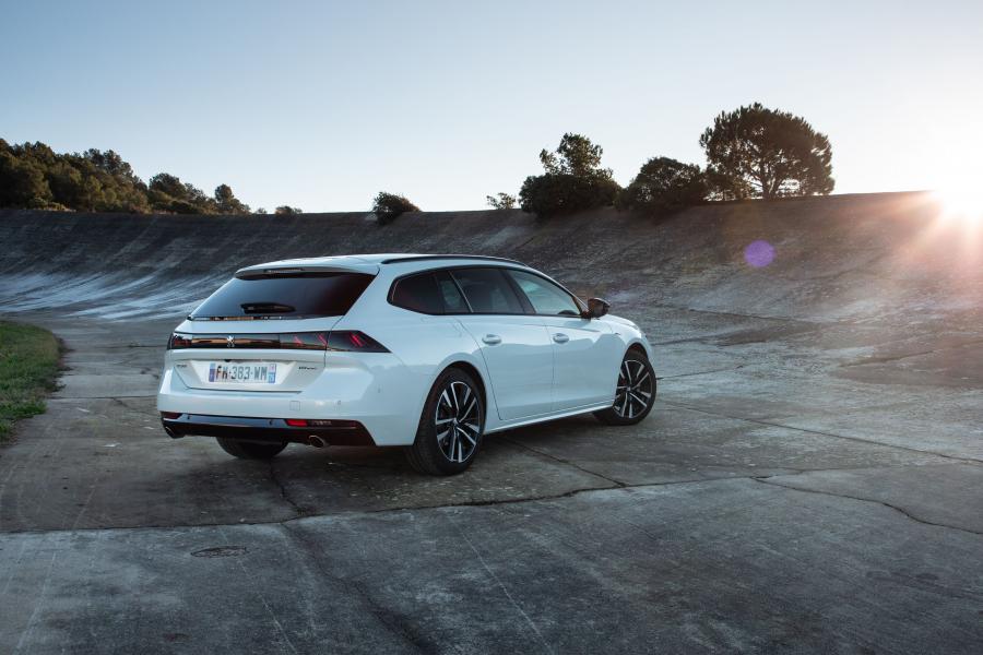  Peugeot 508 SW GT HYBRID 2019 года  (WW) (фото 40 из 40)